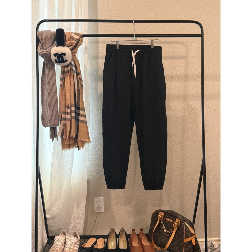 Vuori Villa Jogger Pants Black Recycled Polyamide Stretch Tapered Women Medium